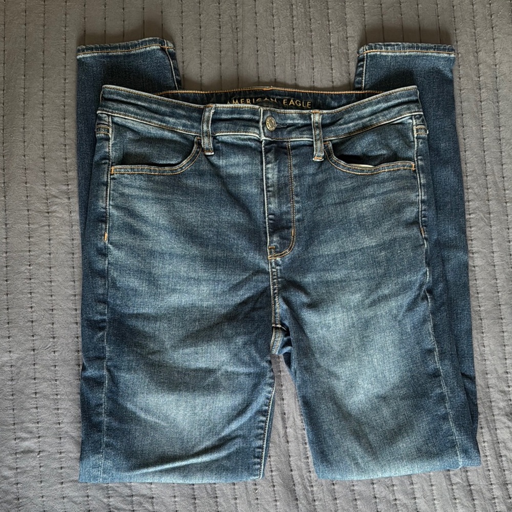 American Eagle Outfitters High Rise Blue Jeans